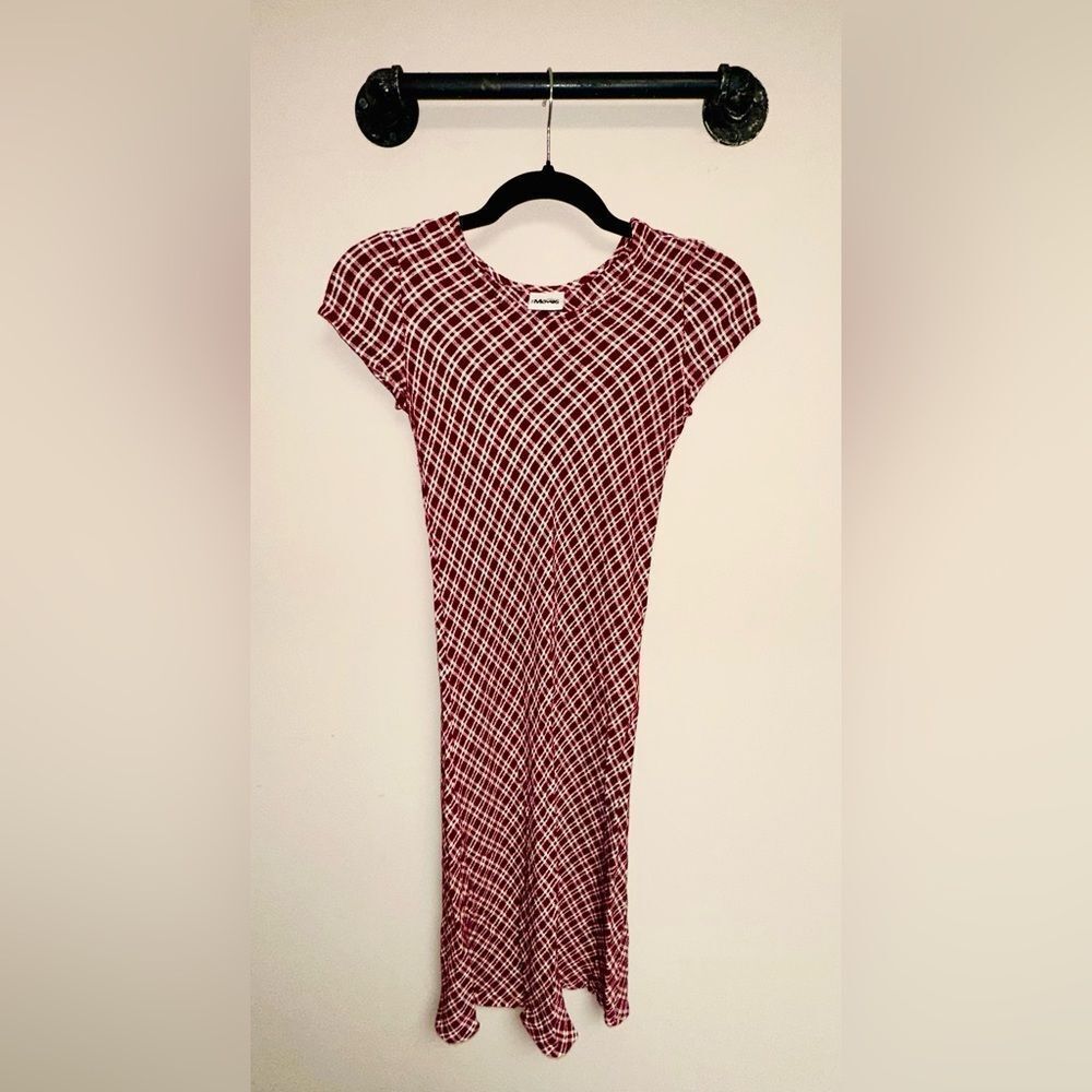 Chic Plaid Midi Dress in Red and White